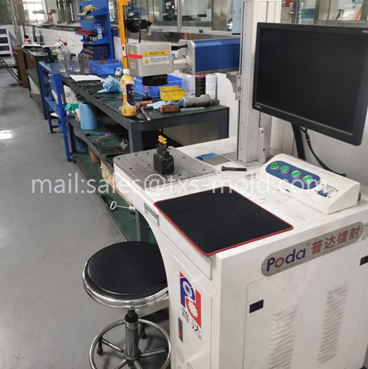 moving contacts bracket mold