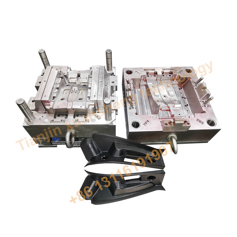 rear lamp side guard plate car parts mold plastic overmolding